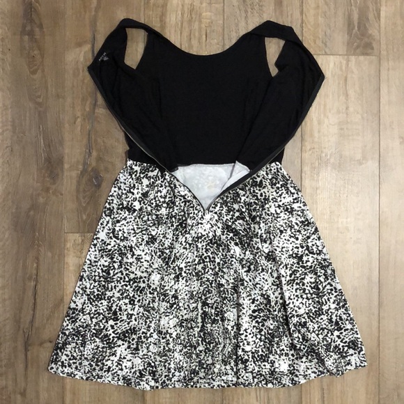 Like new! - APT. 9 Sleeveless Dress - Picture 6 of 9